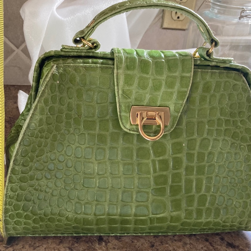 Women’s handbag